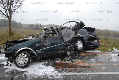 Borzytuchom pod Bytowem. W czolowym zderzeniu dwoch...