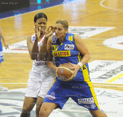 Krakow. Mecz ekstraklasy koszykarek
Wisla Can-Pack...