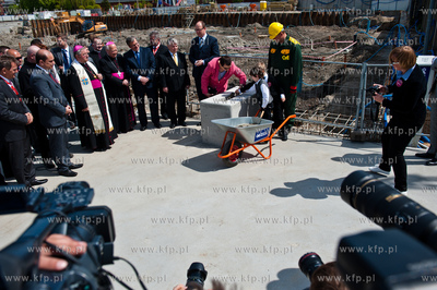 Pomnik Trzech Krzyzy na Placu Solidarnosci w Gdansku.....