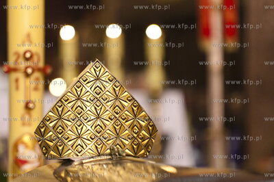 Bazylika katedralna w Pelplinie. Uroczystości pogrzebowe...