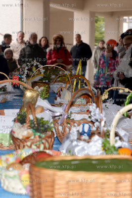 Swiecenie pokarmow w Sanktuarium NMP Wspomozenia Wiernych...