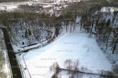 Cmentarz komunalny Salvator Nowy przy ulicy Cmentarnej...