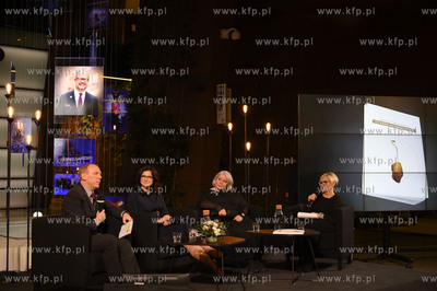 Gdańsk. ECS. Premiera książki  Katarzyny Żelazek...