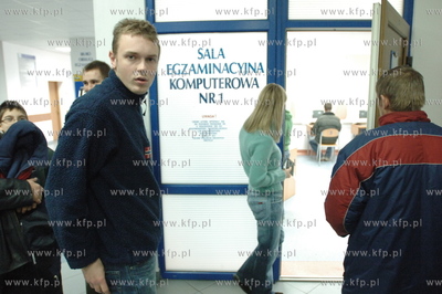 Michal Tusk zdal egzamin na prawojazdy kategorii D...