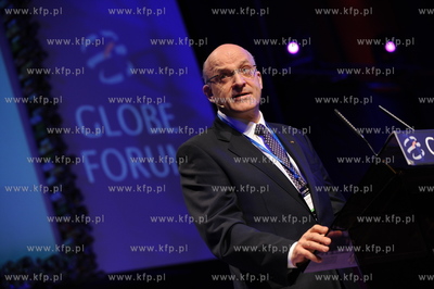 Gdansk, GLOBE FORUM 2009. Nz Pawel Olechnowicz - prezes...