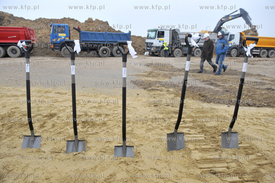Oficjalne rozpoczecie budowy nowego terminalu, plyty...