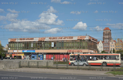 Gdansk. Biurowiec LOT na ul. Waly Jagiellonskie. 18.05.2015...