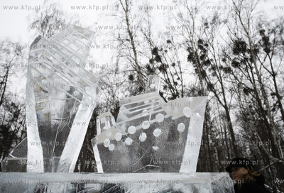 Gdynia. Bulwar nadmorski. II Festiwal Rzezb Lodowych.
07.02.2010
fot....