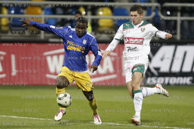 Gdynia. Ćwierćfinał Pucharu Polski w piłce nożnej...