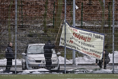 Gdansk. Boisko przy ul. Traugutta.  Sylwestrowy mecz...