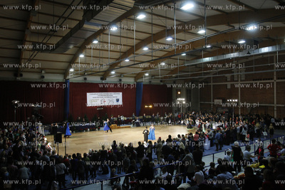 Gimnazjumnr 2 w Zukowie. Konkurs tanca towarzyskiego.06.12.2014fot....