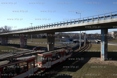 Tramwaj na Węźle Kliniczna w Gdańsku.
17.02.2015
fot....