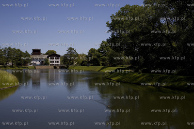 Staw młyński w Gdańsku Oliwie.
11.06.2015
fot....
