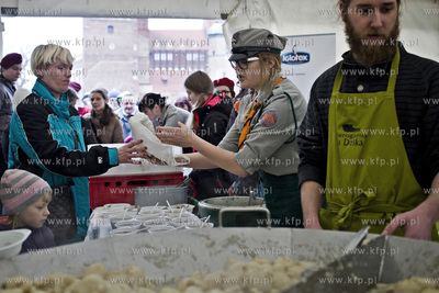 Gdańsk. Targ Węglowy. Sniadanie wielkanocne dla samotnych...