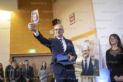 Uroczystość nadania Uniwersyteckiemu Liceum Ogólnokształcącemu...