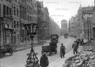 Ul. Dluga na gdanskiej Starowce w trakcie odbudowy....