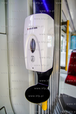 Dozownik do dezynfekcji ronk w tramwaju pesa jazz duo....