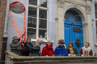 Odsłonięcie tablicy poświęconejrzeźbiarzowi  prof....