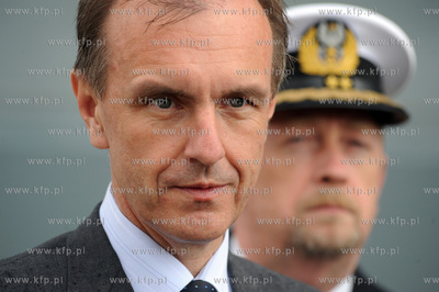 Port wojenny Oksywie w Gdyni. Przekazanie dowodzenia...