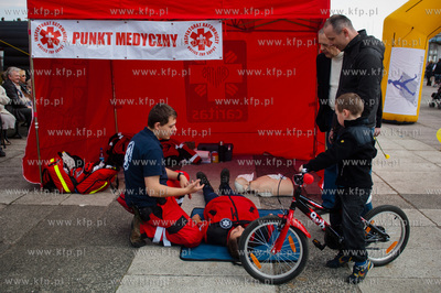Sopot. Skwer Kuracyjny. Pola Nadziei na Pomorzu - wielka...