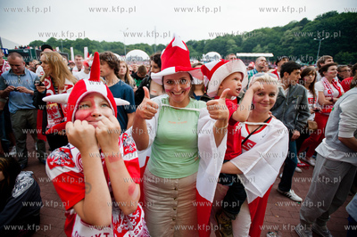 Gdansk. Strefa Kibica na Placu Zebran Ludowych gdzie...