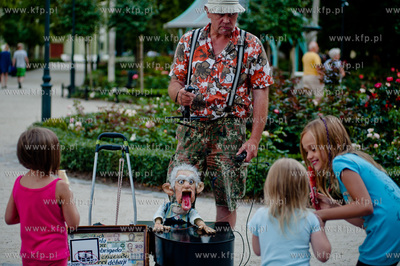 Wakacyjne popoludnie na ul. Bohaterow Monte Casino...