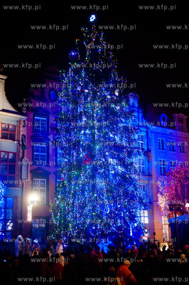 Gdansk. Dlugi Targ. Uroczyste zapalenie swiatelek na...