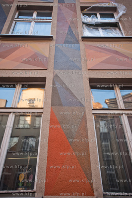 Gdansk. Odremontowane, nowo pomalowane kamieniczki...