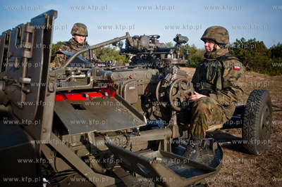 Centralny Poligon Sil Powietrznych w Ustce. Strzelanie...