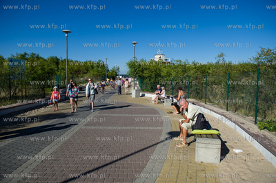 Gdansk. Letni wypoczynek na plazy miejskiej Stogi....