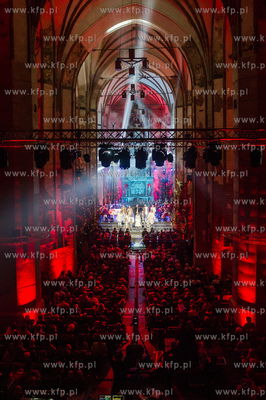 Gdansk. Centrum Sw. Jana. Koncert pt. Cała Polska...