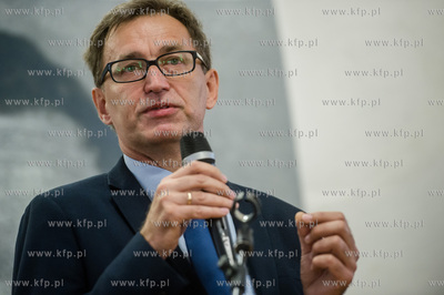 Gdańsk. Historyczna sala BHP. Konferencja prasowa...