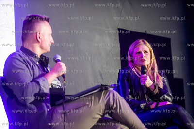 Sopot. Zatoka Sztuki. Charytatywne spotkanie z piosenkarką...