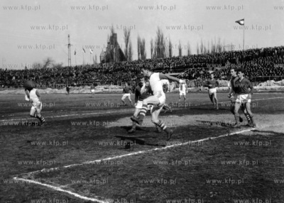 Mecz piłkarski na stadionie Lechii w Gdańsku. (lata60).19650008045zFot....