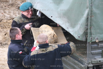 Bomba lotnicza znaleziona na budowie estakady Kwiatkowskiego...