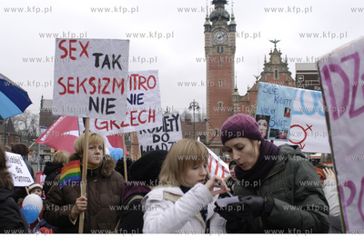 Manifa czyli coroczny przemarsz ulicami Gdanska feministek...