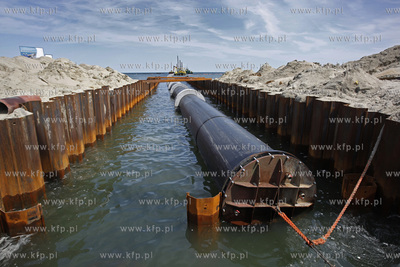 Prace przy budowie wylotow sopockich potokow w glab...