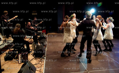 Slupsk

W ramach Etnosceny w Slupsku wystapil zespol...
