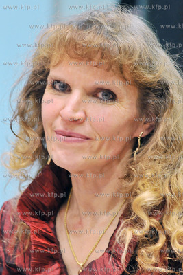 I sesja Rady Miasta Gdyni VI kadencji. Nz. Radna Ewa...