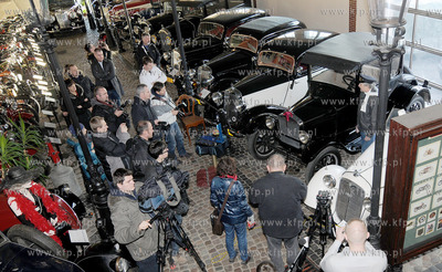 W Gdynskim Muzeum Motoryzacji odbyla sie Wielka Premiera...