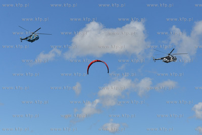 Festyn rodzinny w Pucku z okazji swieta lotnictwa morskiego....