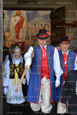 Gdynia. Msza swieta i uroczystosc podpisania aktu erekcyjnego...