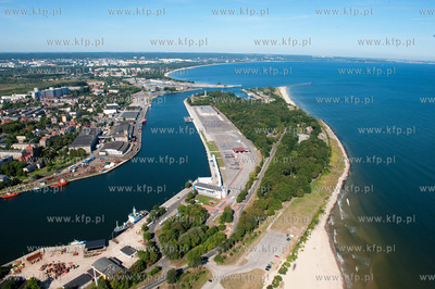 Westerplatte, oraz wejscie do Portu Gdansk, widziane...