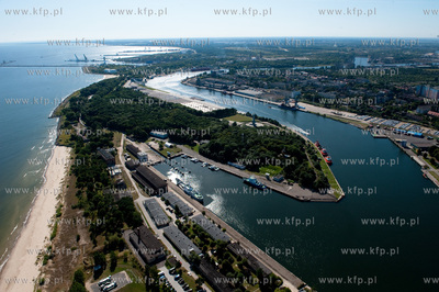 Westerplatte, oraz wejscie do Portu Gdansk, widziane...