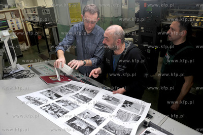 W drukarni POZKAL w Inowroclawiu rozpoczal sie druk...