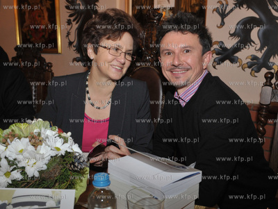 Promocja ksiazki Danuta Walesa marzenia i tajemnice....