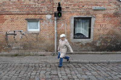 Gdansk Oliwa. Przejscie dla pieszych na rogu ul. Alfa...