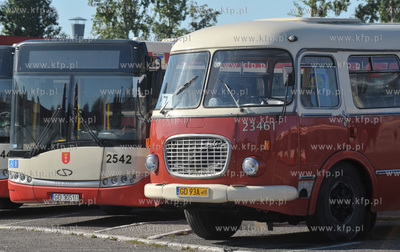Zajezdnia autobusow miejskich ZKM na al. Generala Jozefa...