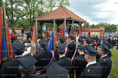 Otwarcie nowej remizy, strażnicy Ochotniczej Straży...