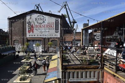 Teren byłej Stoczni Gdańskiej. 100cznia to kulturalno-gastronomiczne...